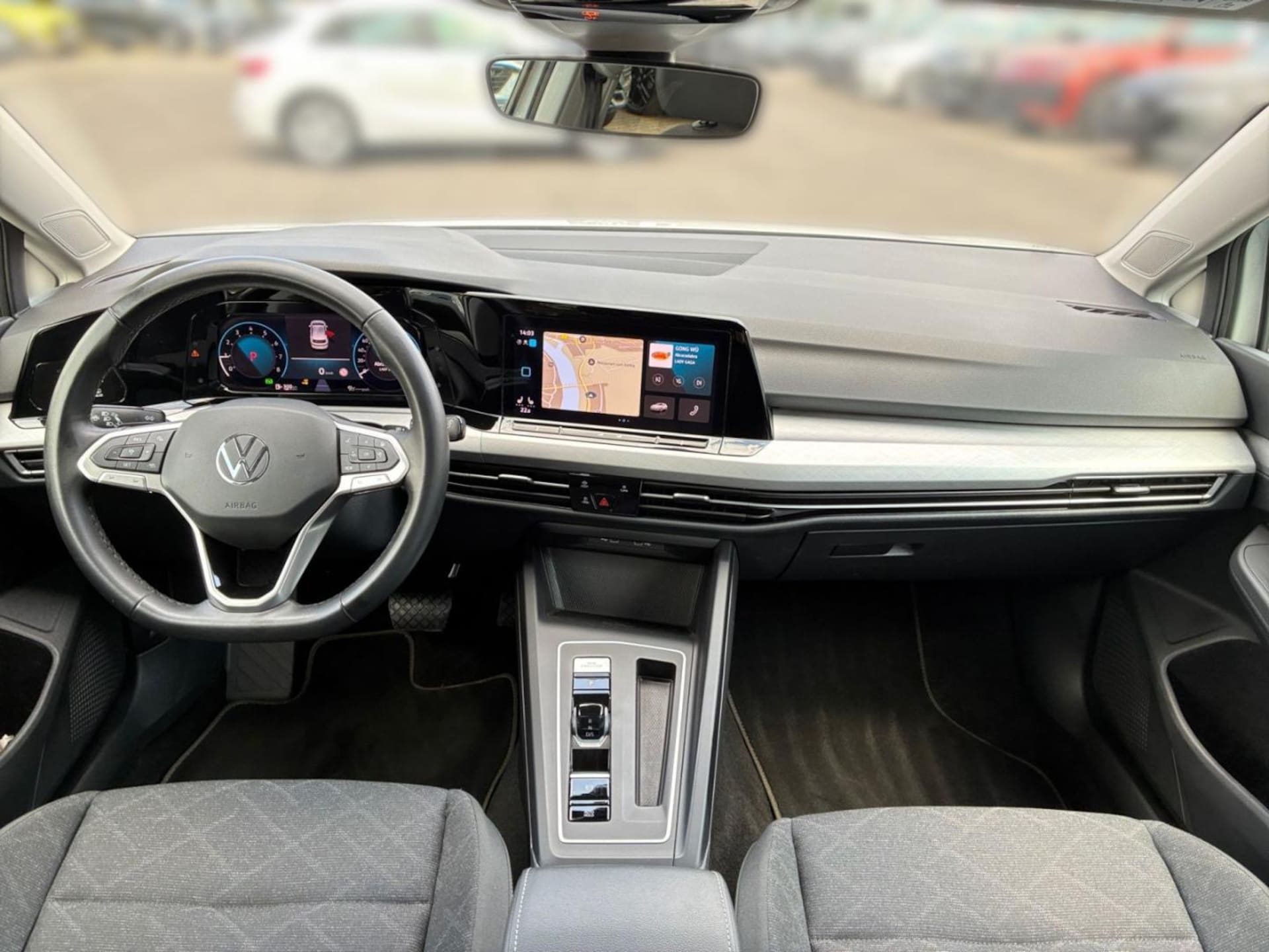 Volkswagen Golf Life