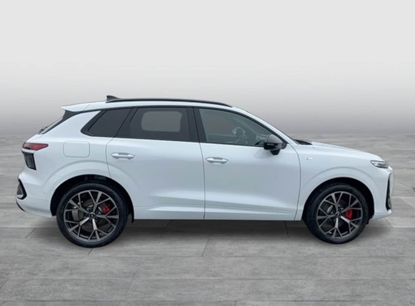 Bild über Audi Q3 SUV TFSI quattro 195 kW S tronic - für weitere Informationen kontaktieren Sie den Audi Partner