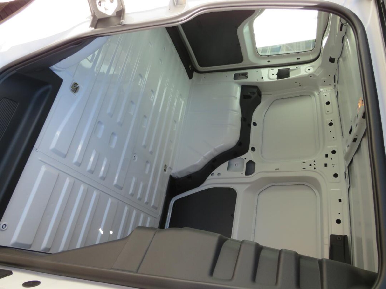 Volkswagen Caddy Cargo – Bild 7
