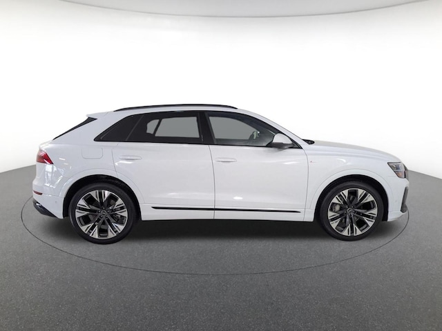 2025 Audi Q8