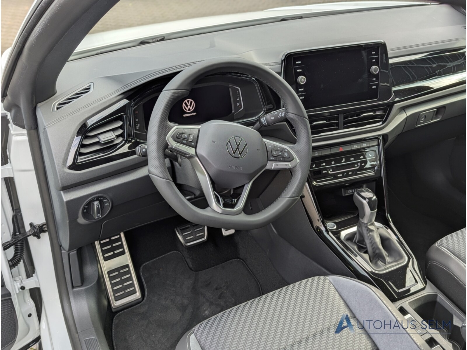 Volkswagen T-Roc Cabriolet – Bild 12