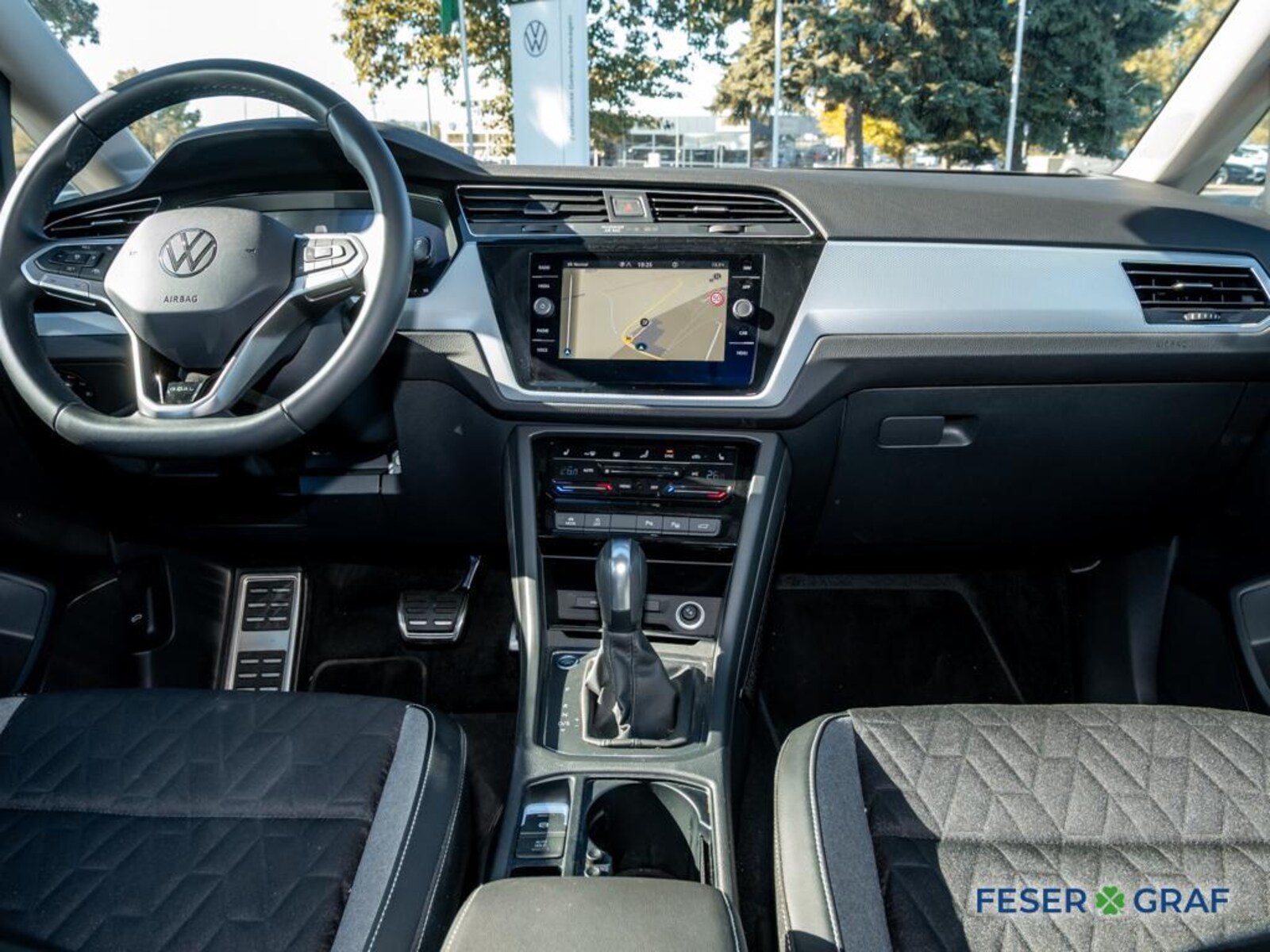 Volkswagen Touran – Bild 8