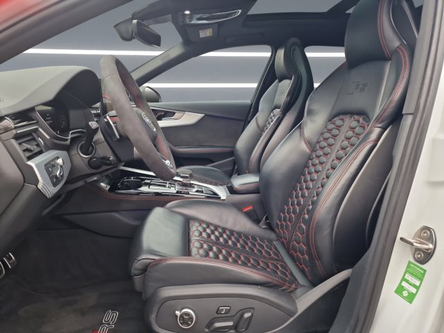 Image about Audi RS 4 Avant TFSI quattro tiptronic