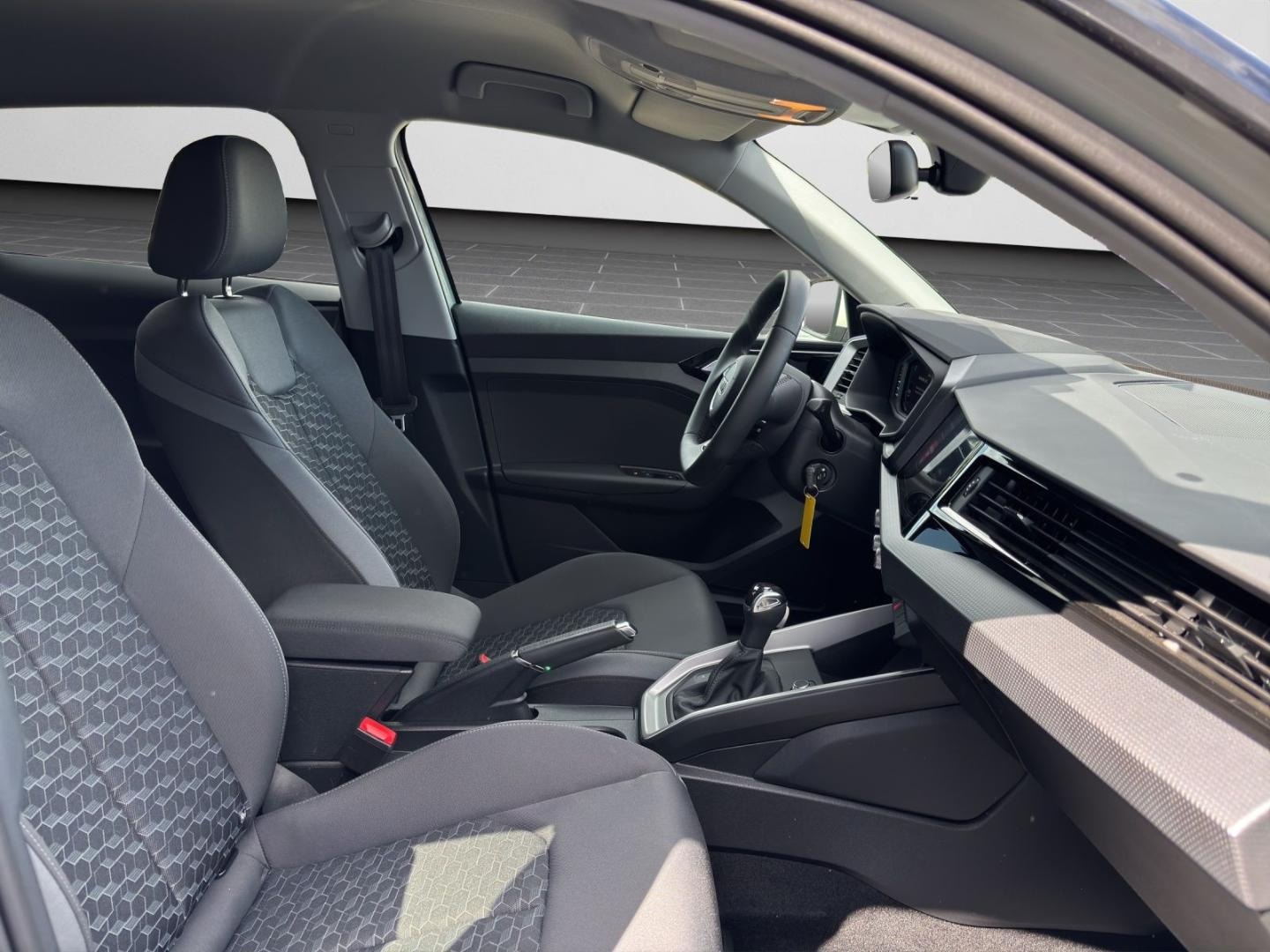 Bild über Audi A1 Sportback advanced 30 TFSI S tronic - für weitere Informationen kontaktieren Sie den Audi Partner