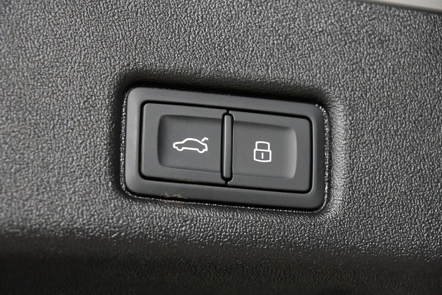 Image about Audi Q5 SUV e-hybrid quattro S tronic