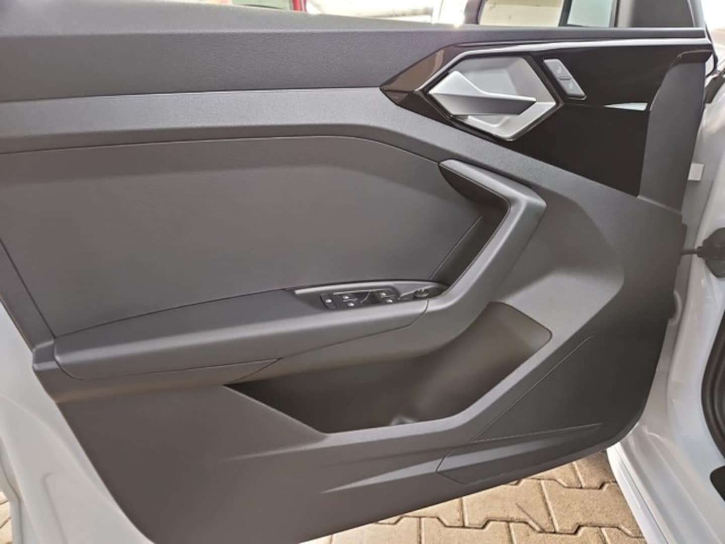 Bild über Audi A1 Sportback S line 30 TFSI S tronic - für weitere Informationen kontaktieren Sie den Audi Partner