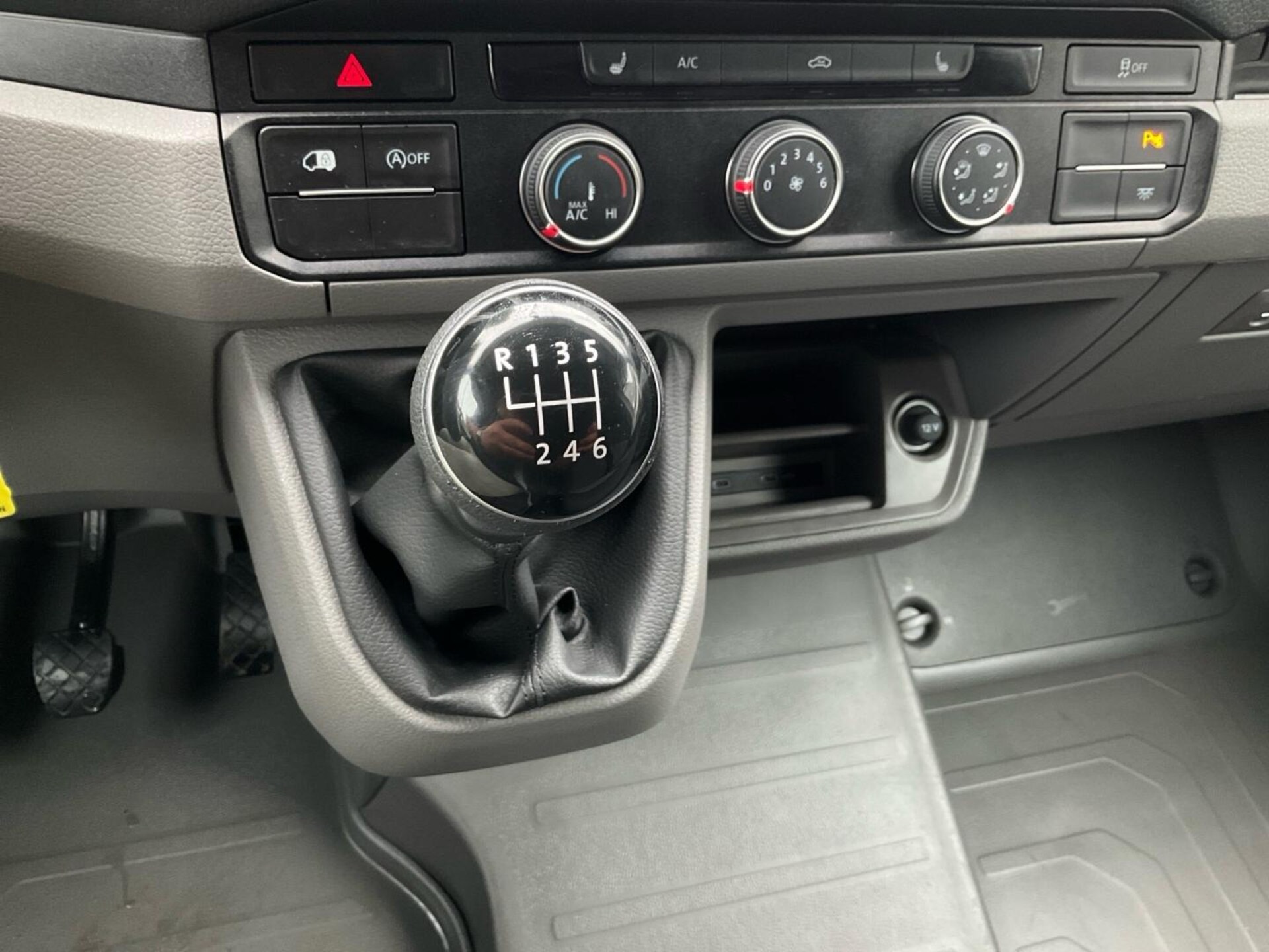 Volkswagen Crafter Kasten mittlerer Radstand