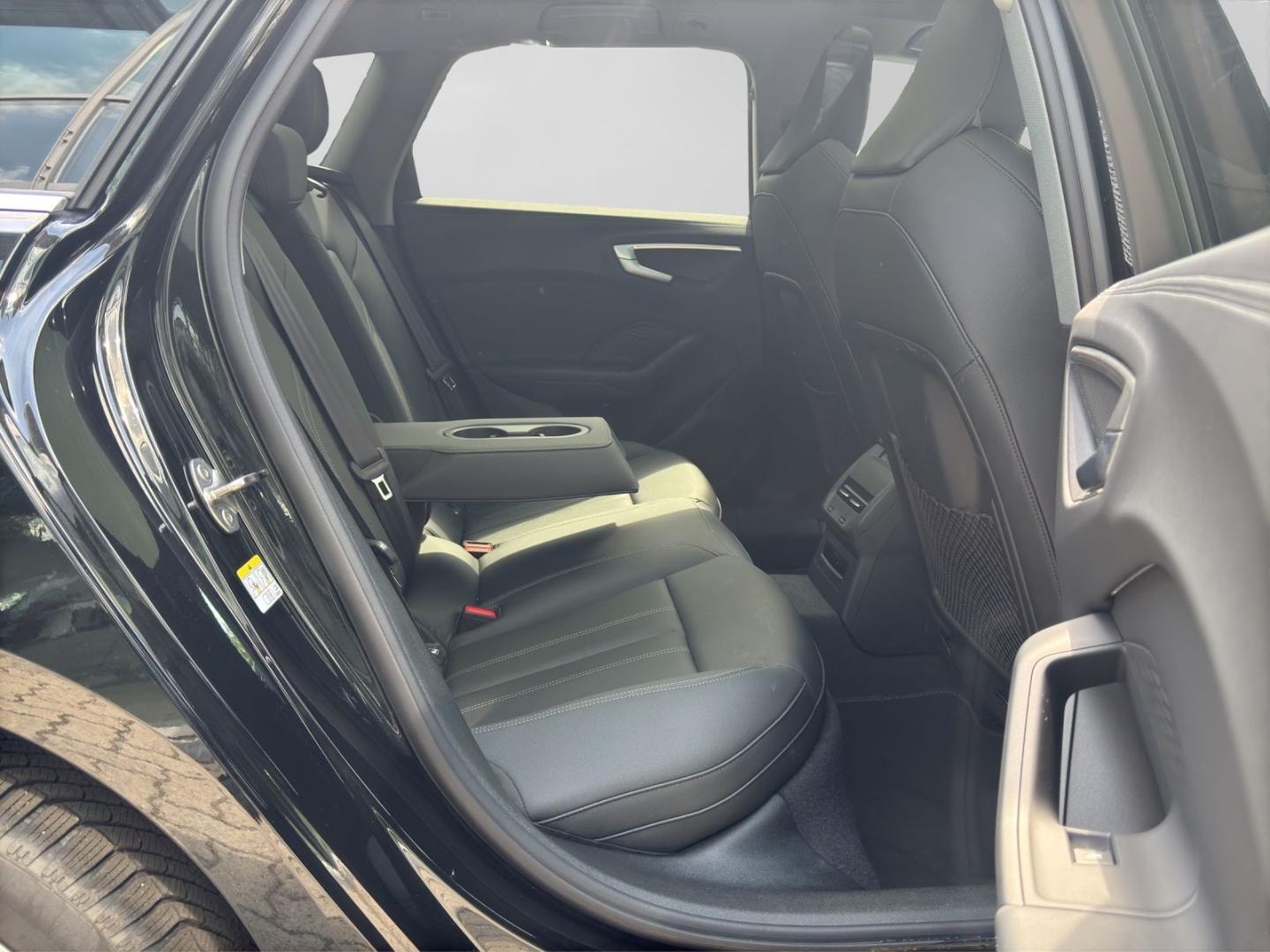 Bild über Audi A5 Avant TDI quattro 150 kW S tronic - für weitere Informationen kontaktieren Sie den Audi Partner