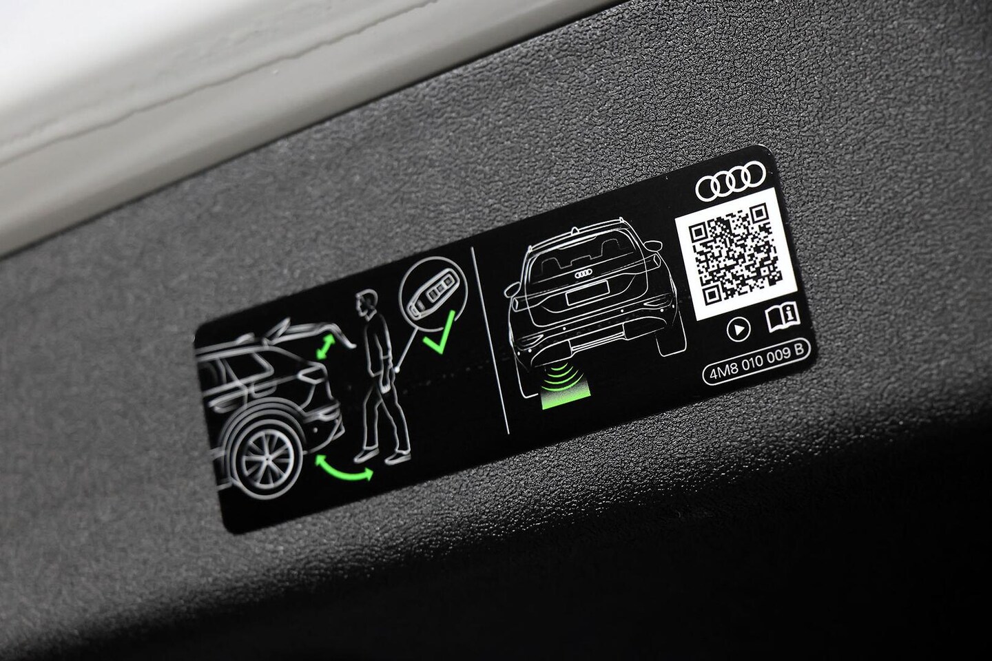 Image about Audi Q5 SUV e-hybrid quattro S tronic