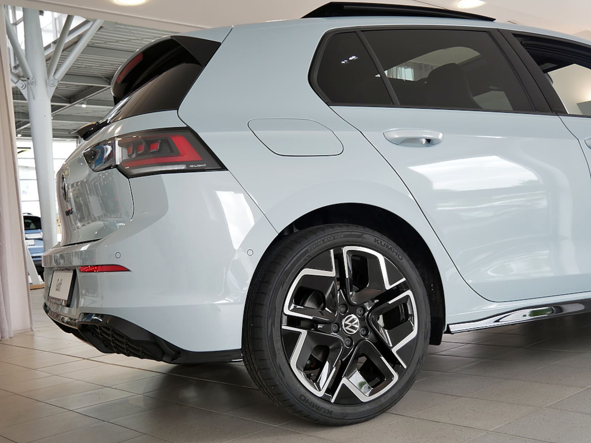 Volkswagen Golf R-Line