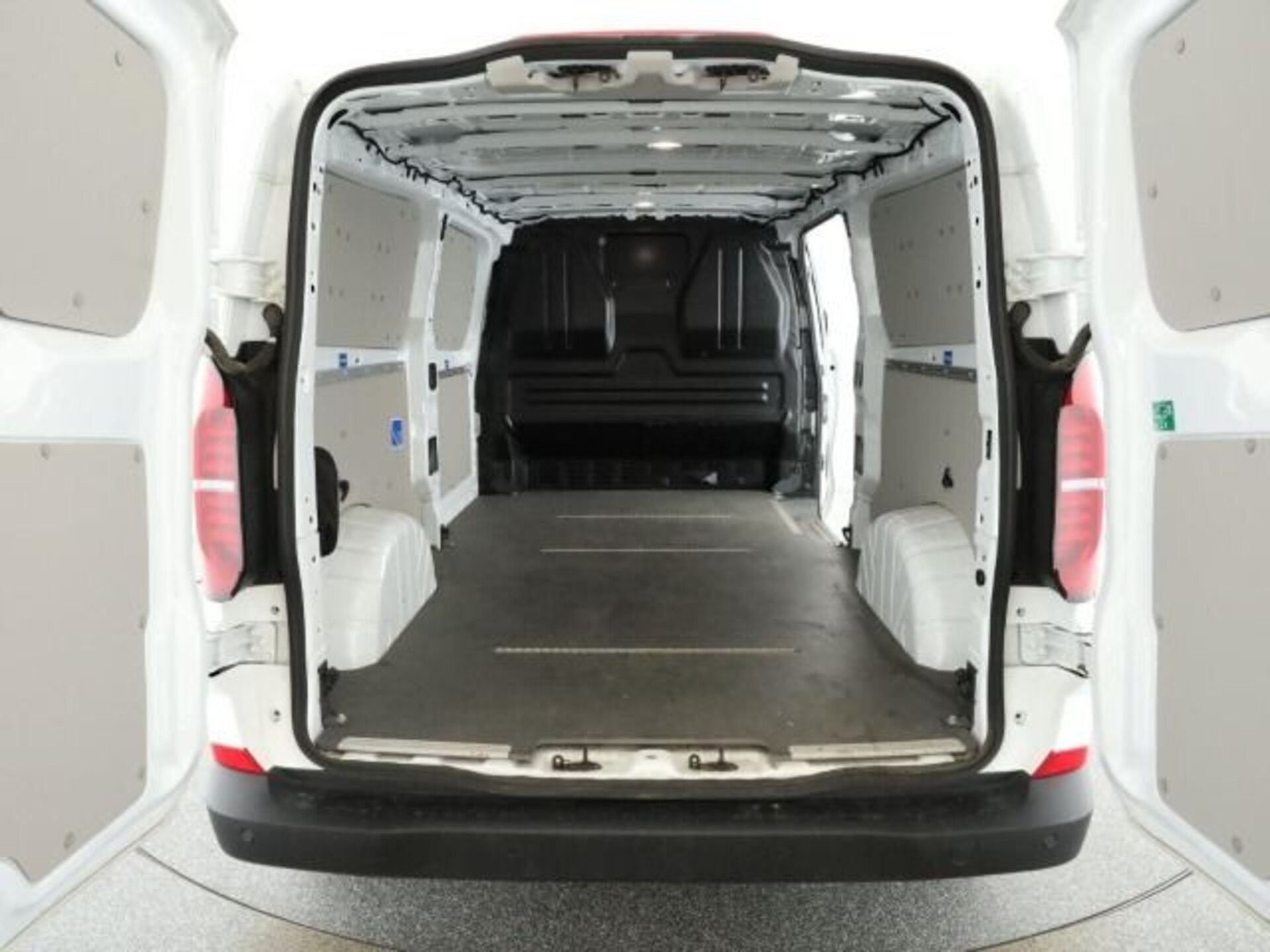 Volkswagen Transporter Kasten langer Radstand