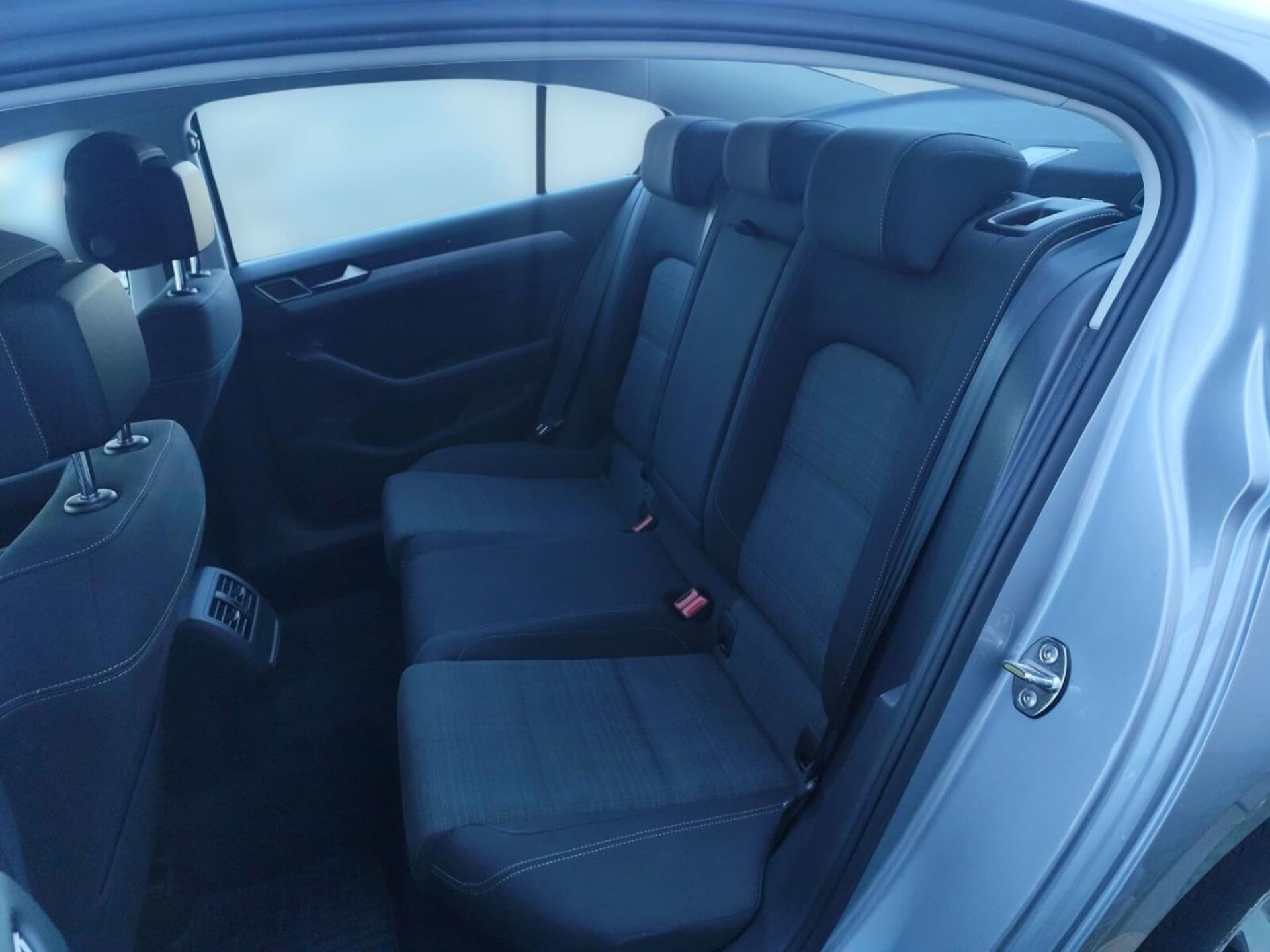 Volkswagen Passat Business