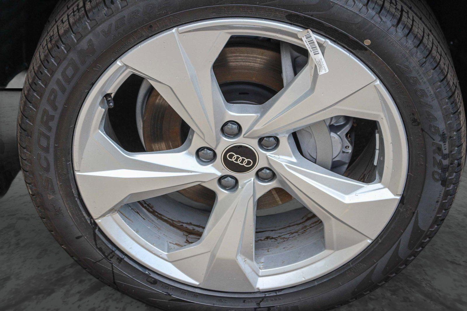 2025 Audi Q5 Sportback Premium Plus - Photo 11