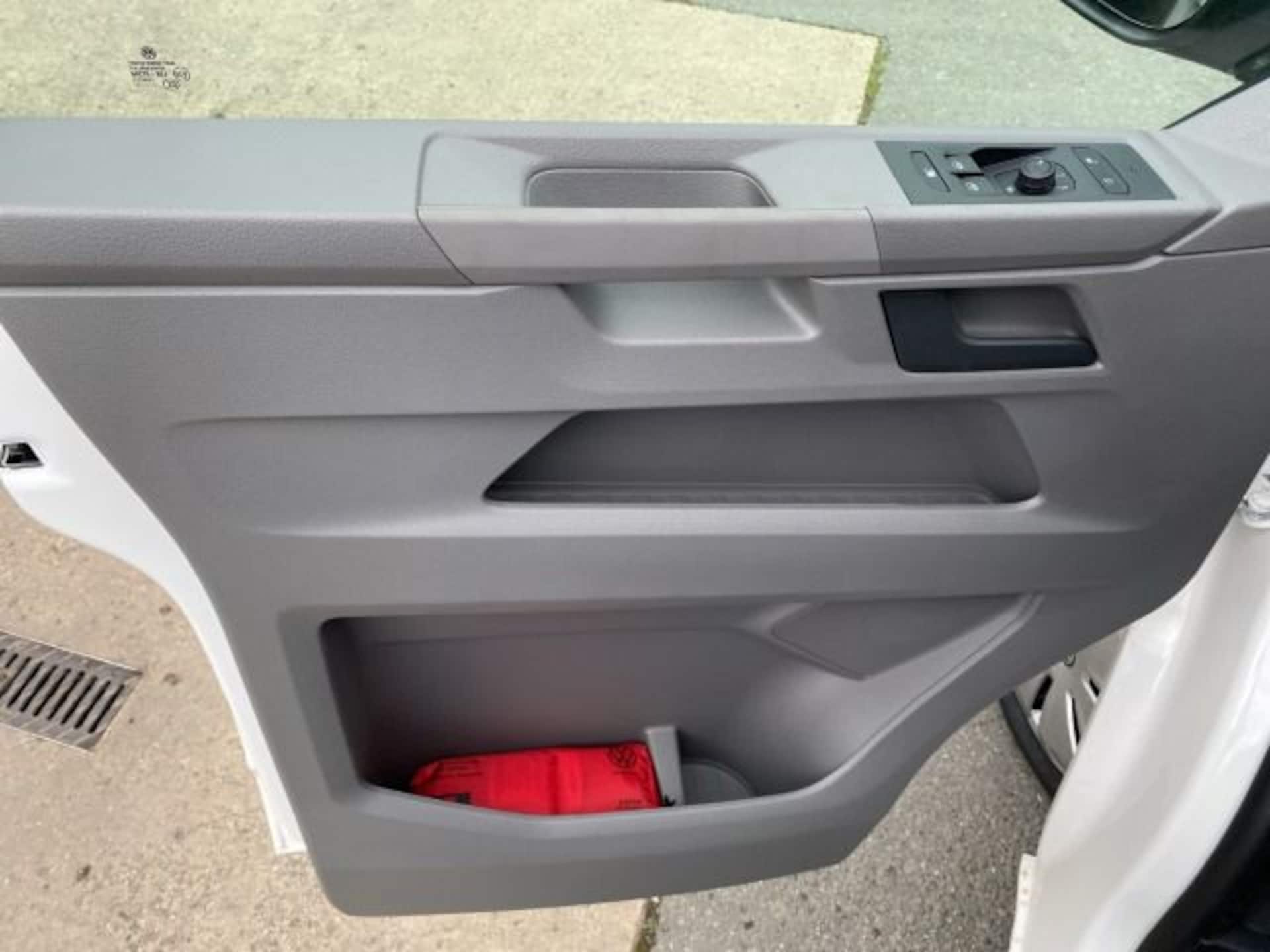 Volkswagen T6.1 Transporter Kasten kurzer Radstand