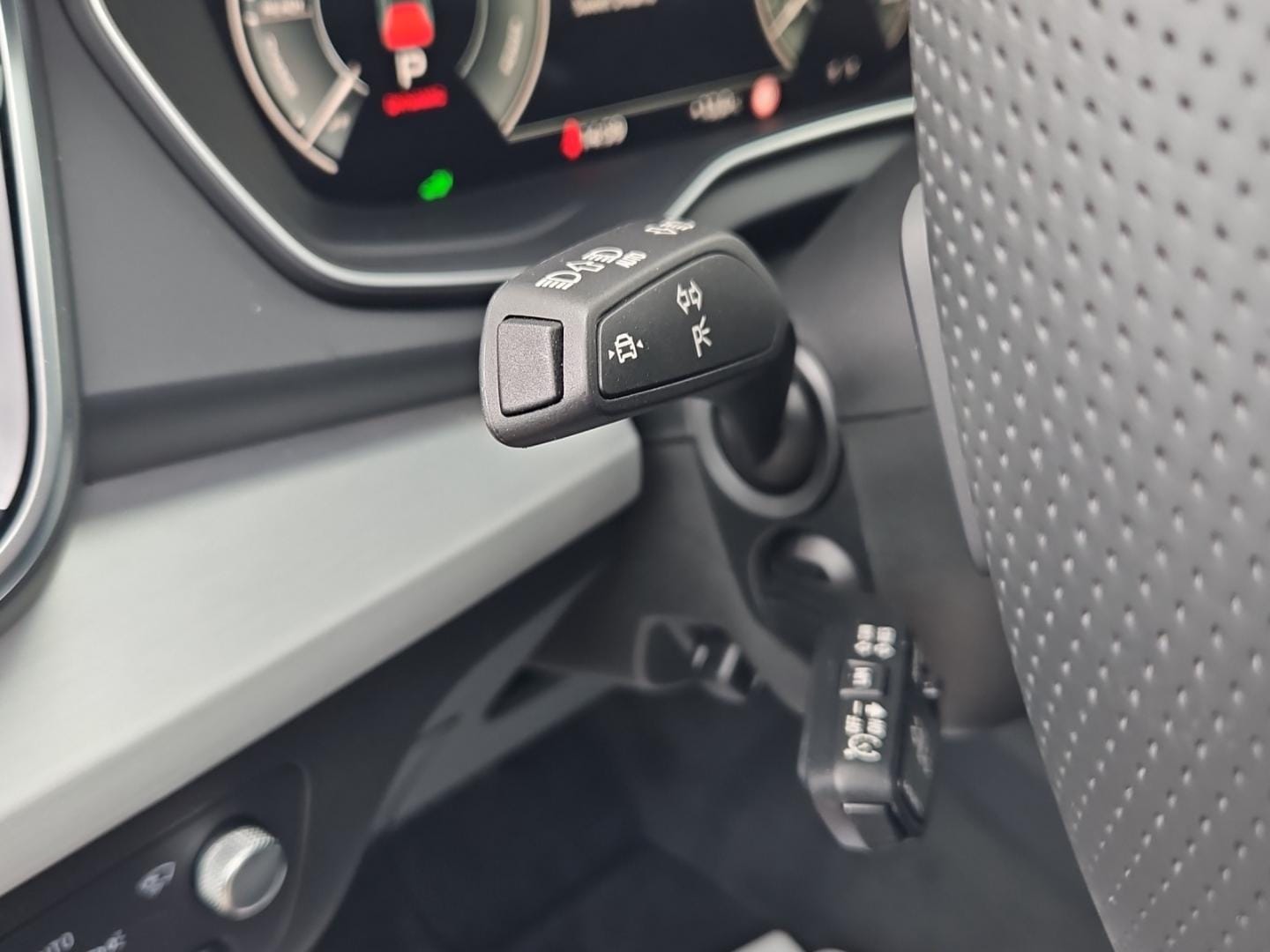 Bild über Audi Q5 Sportback TFSI e S line business 55 TFSI e quattro S tronic - für weitere Informationen kontaktieren Sie den Audi Partner