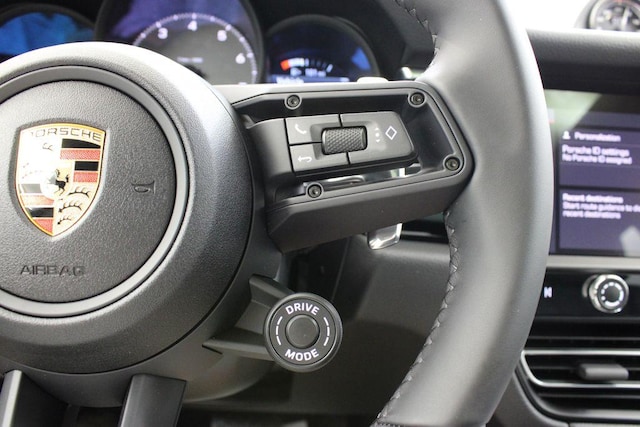 2025 Porsche Macan S - Photo 33