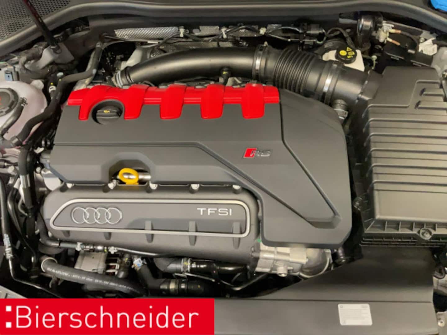 Bild über Audi RS 3 Sportback TFSI quattro 294 kW S tronic - für weitere Informationen kontaktieren Sie den Audi Partner