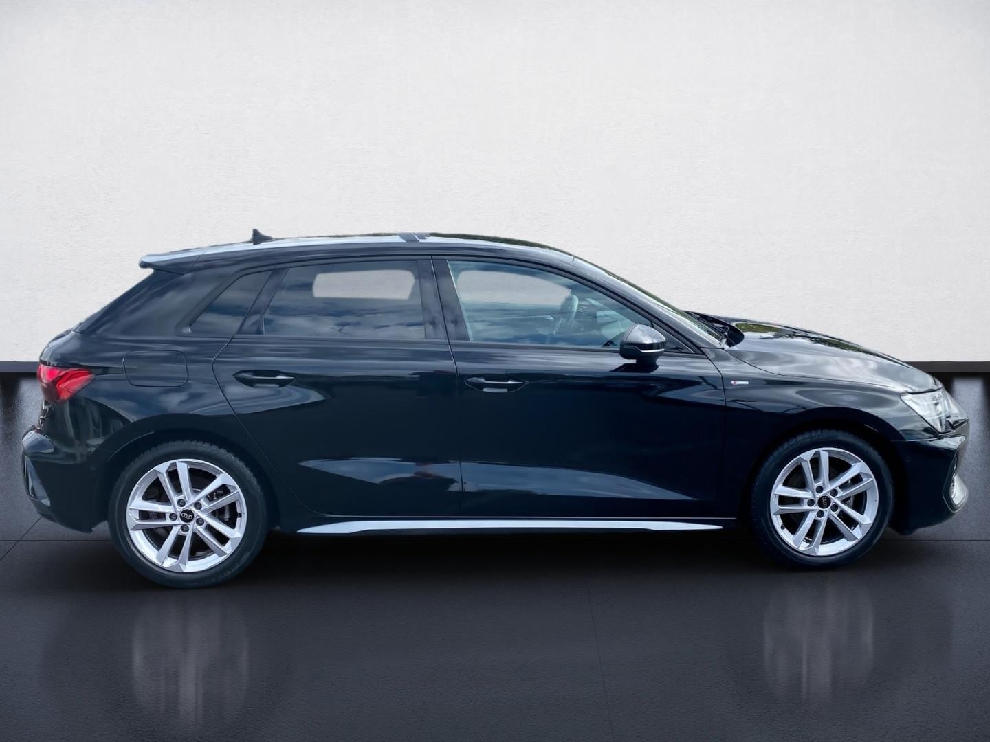 Bild über Audi A3 Sportback TFSI 110 kW S tronic - für weitere Informationen kontaktieren Sie den Audi Partner