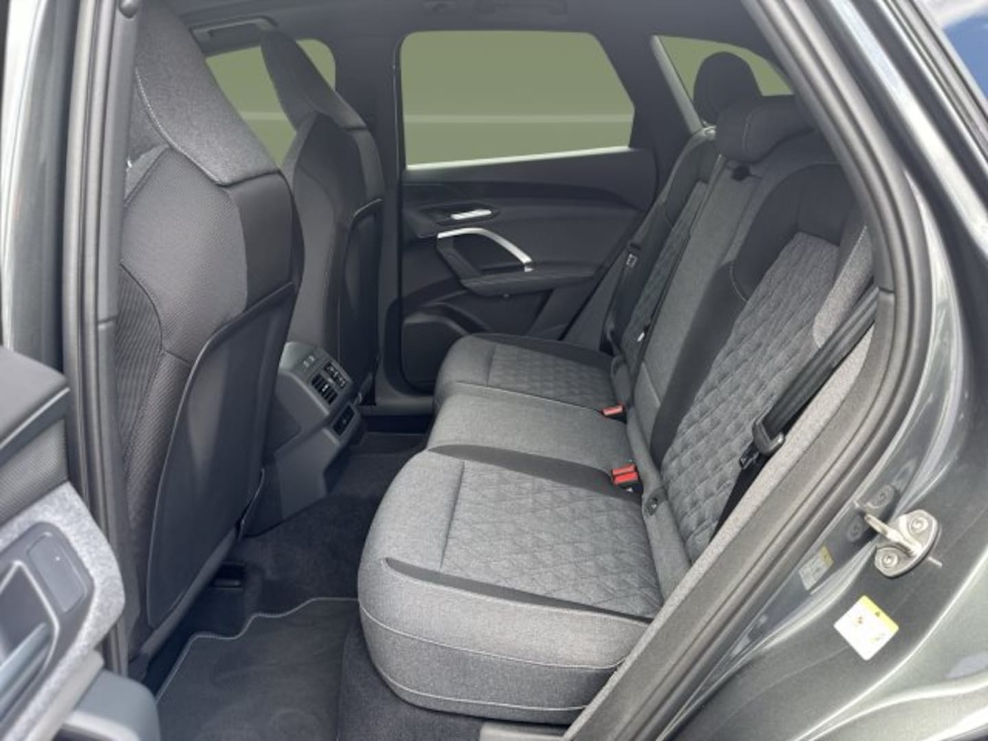 Bild über Audi Q5 SUV TFSI quattro 150 kW S tronic - für weitere Informationen kontaktieren Sie den Audi Partner