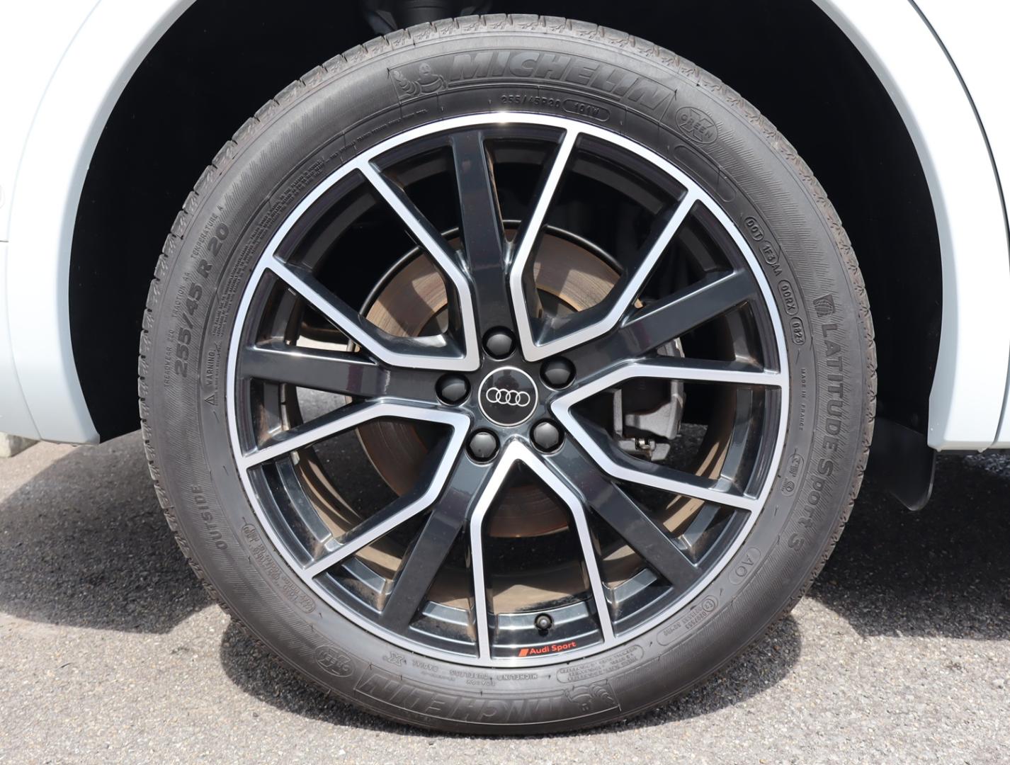 Image about Audi Q5 40 TDI quattro S line 150(204) kW(PS) S tronic