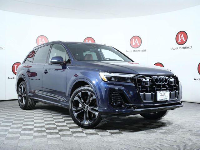 2025 Audi Q7 55 Premium Plus quattro Tiptronic's photo
