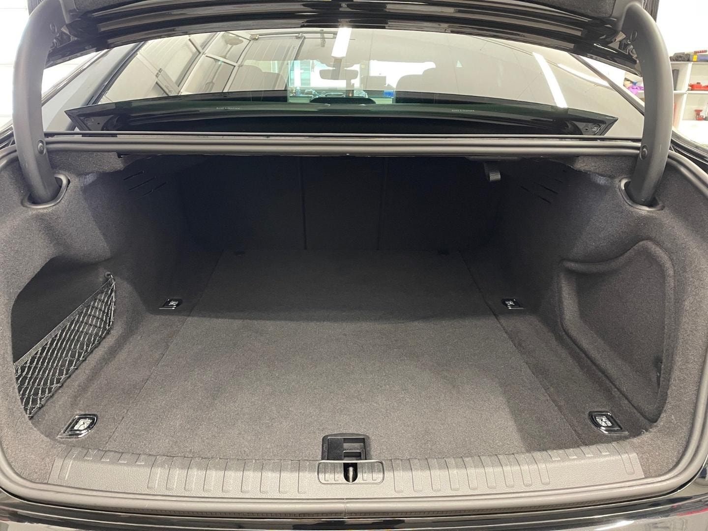 Bild über Audi A6 Limousine S line 40 TDI quattro S tronic - für weitere Informationen kontaktieren Sie den Audi Partner