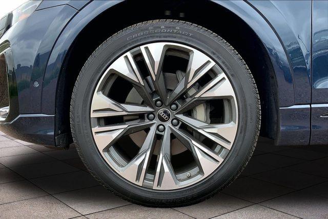 2025 Audi Q8 Premium Plus - Photo 11