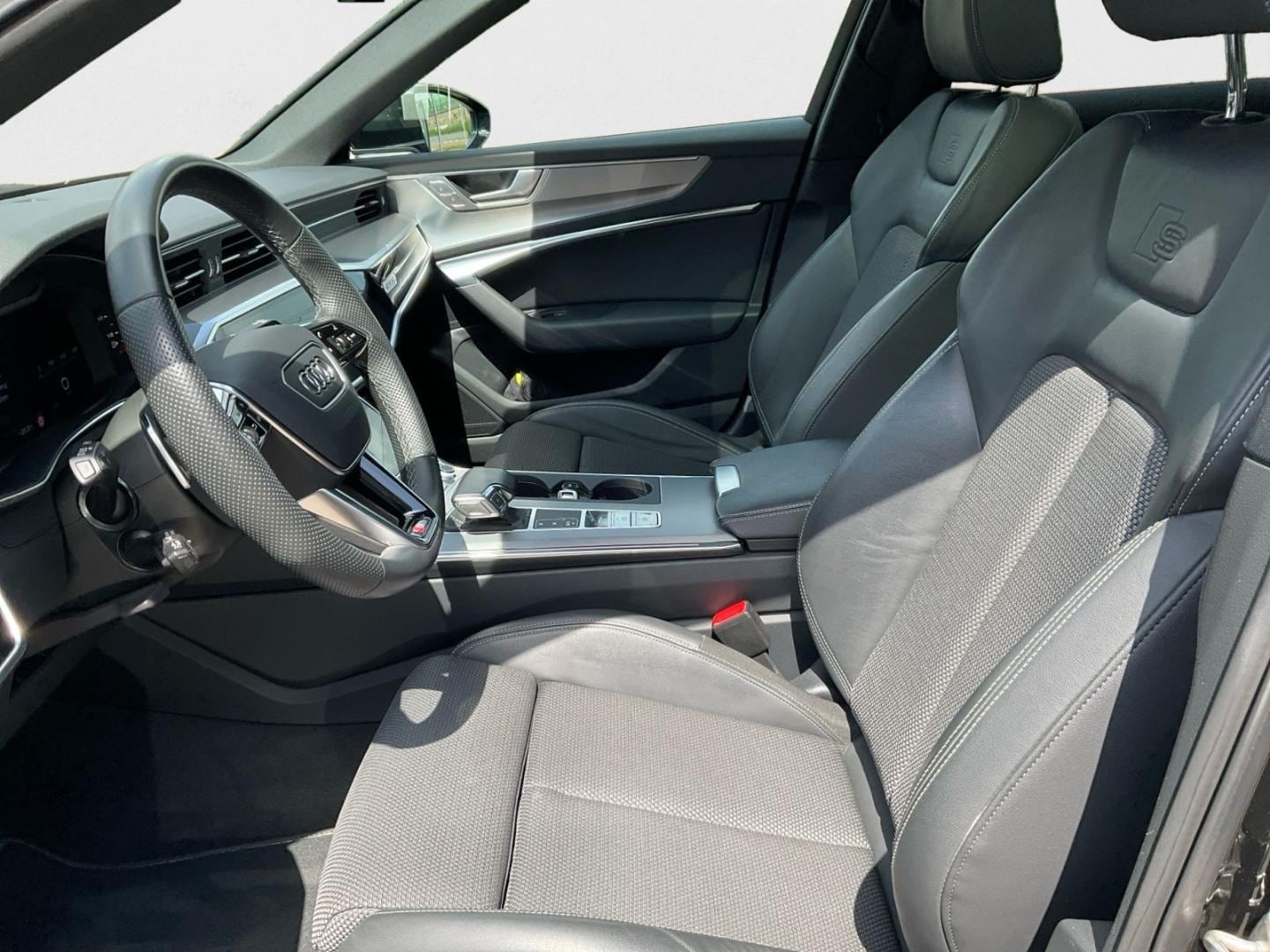 Bild über Audi A6 Avant sport 45 TFSI quattro S tronic - für weitere Informationen kontaktieren Sie den Audi Partner
