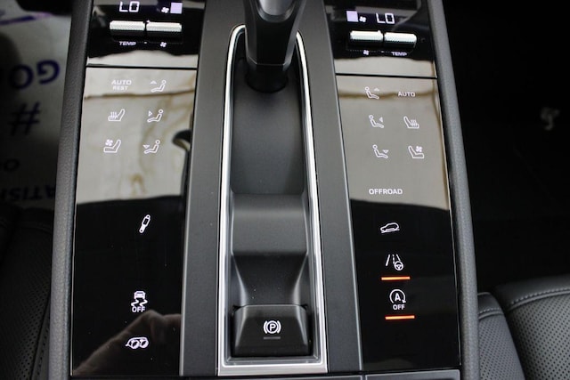 2025 Porsche Macan S - Photo 37