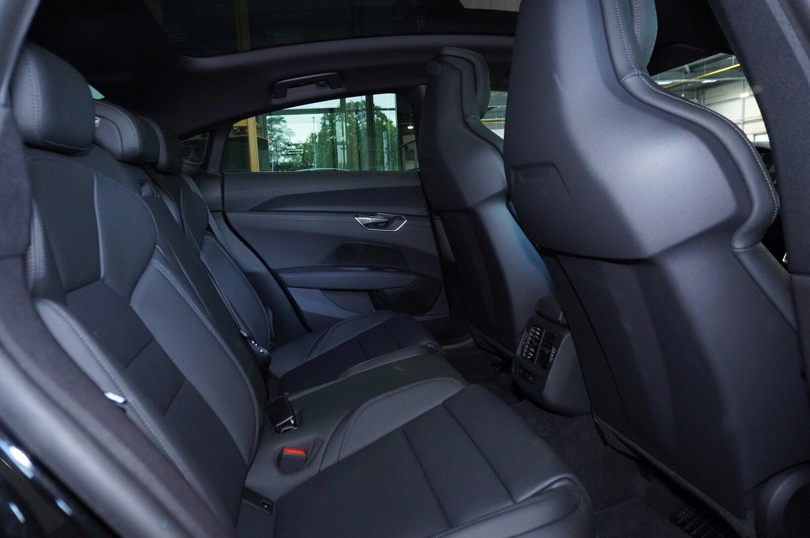 Image about Audi e-tron GT e-tron quattro
