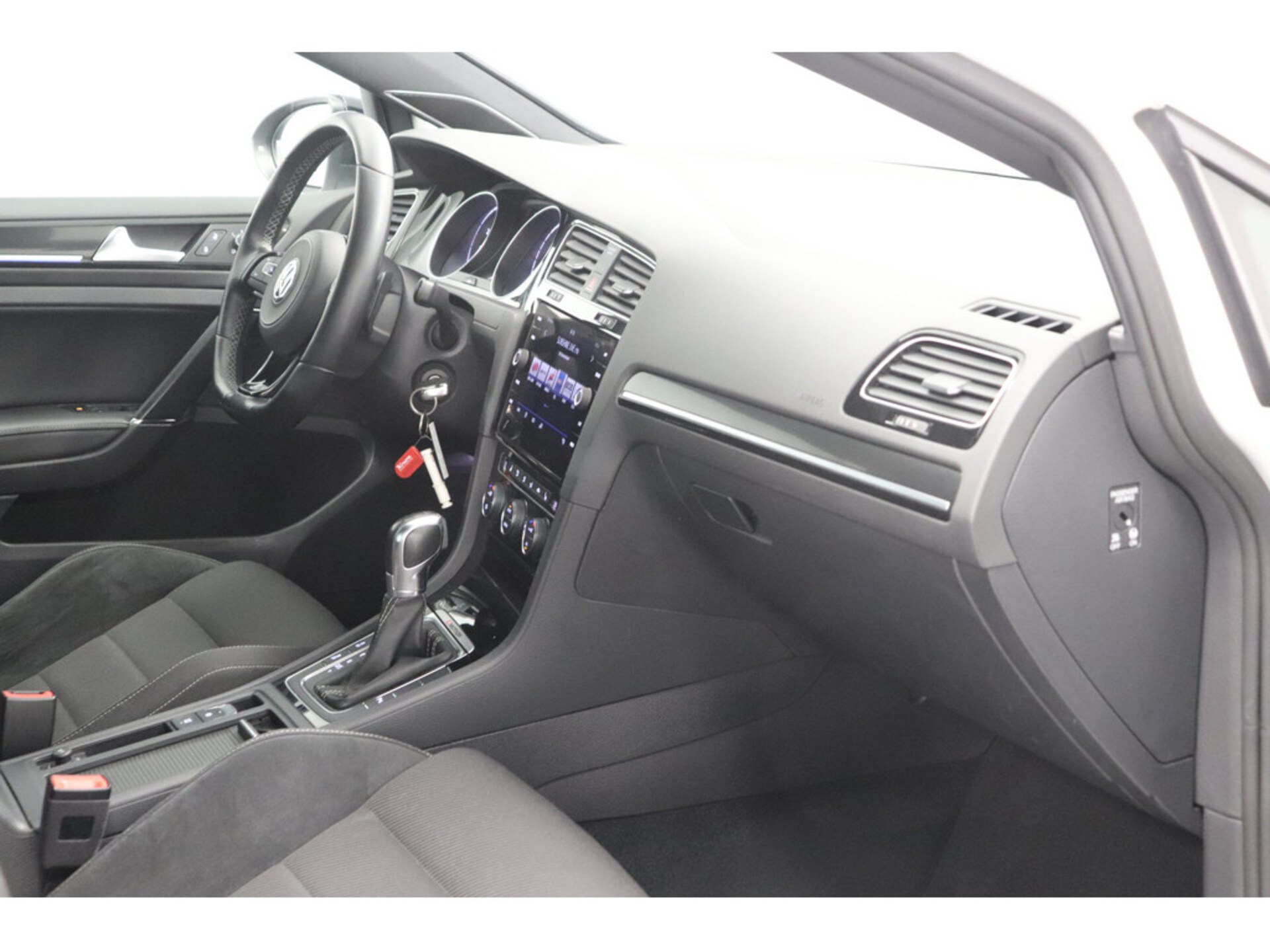 Volkswagen Golf Variant R