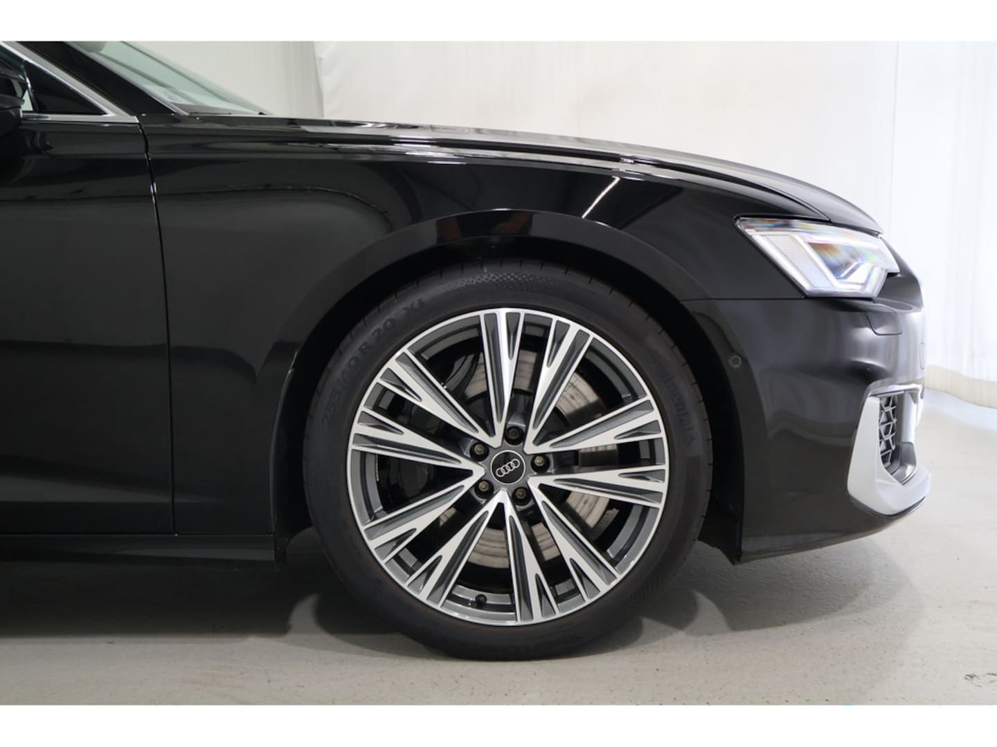 Bild über Audi S6 Avant TDI quattro tiptronic - für weitere Informationen kontaktieren Sie den Audi Partner
