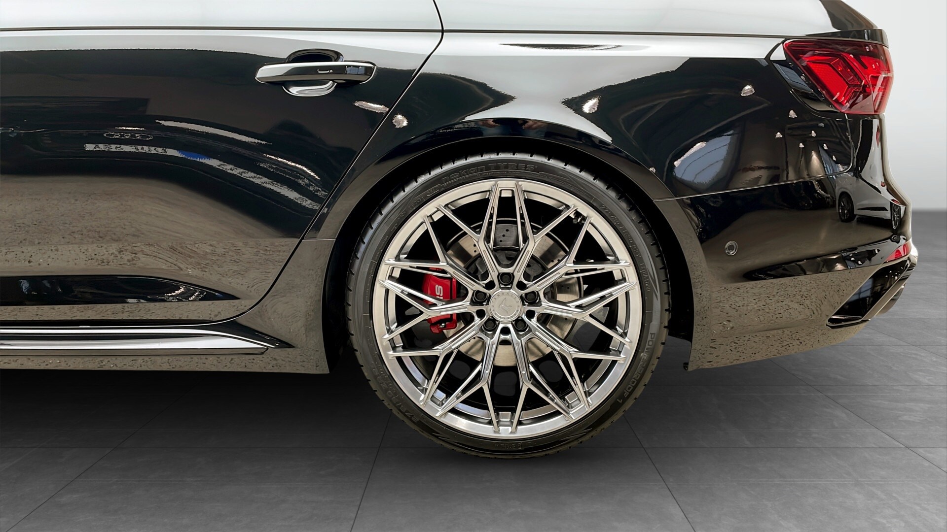 Image about Audi RS 4 Avant RS 4 Avant 450 hk tiptronic