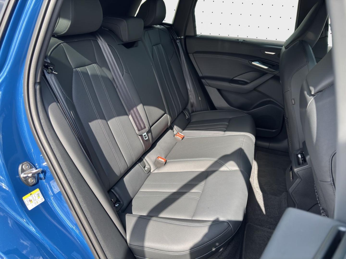 Image about Audi Q6 SUV e-tron e-tron quattro