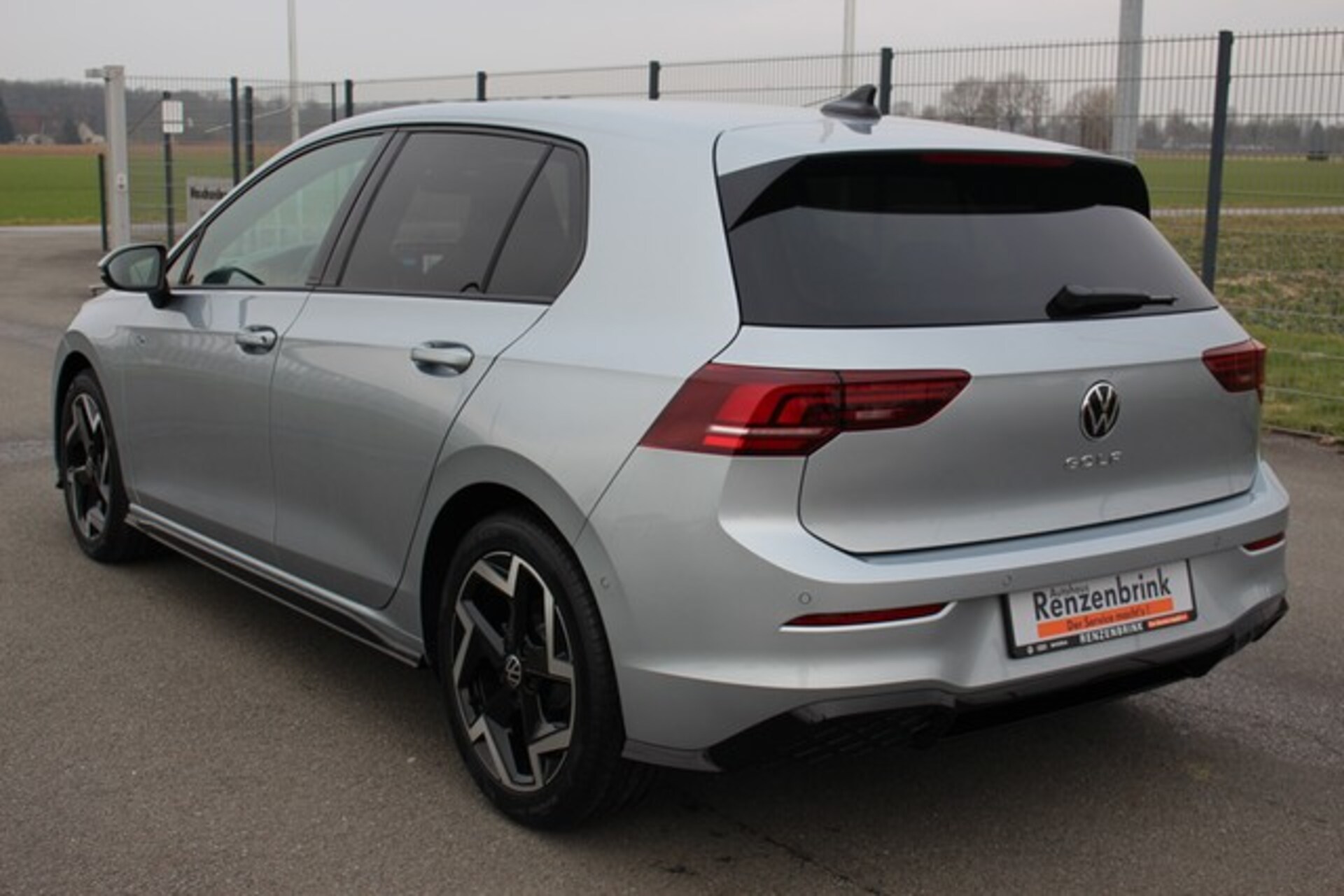 Volkswagen Golf R-Line