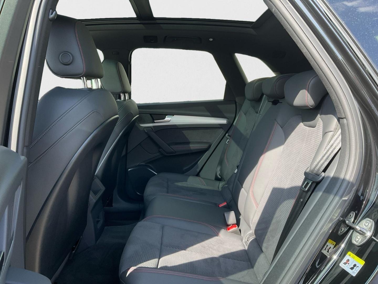 Bild über Audi Q5 40 TDI quattro 150 kW S tronic - für weitere Informationen kontaktieren Sie den Audi Partner