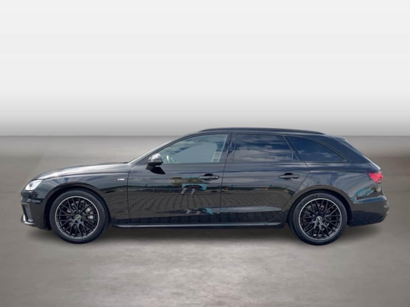 Bild über Audi A4 Avant S line 40 TFSI S tronic - für weitere Informationen kontaktieren Sie den Audi Partner