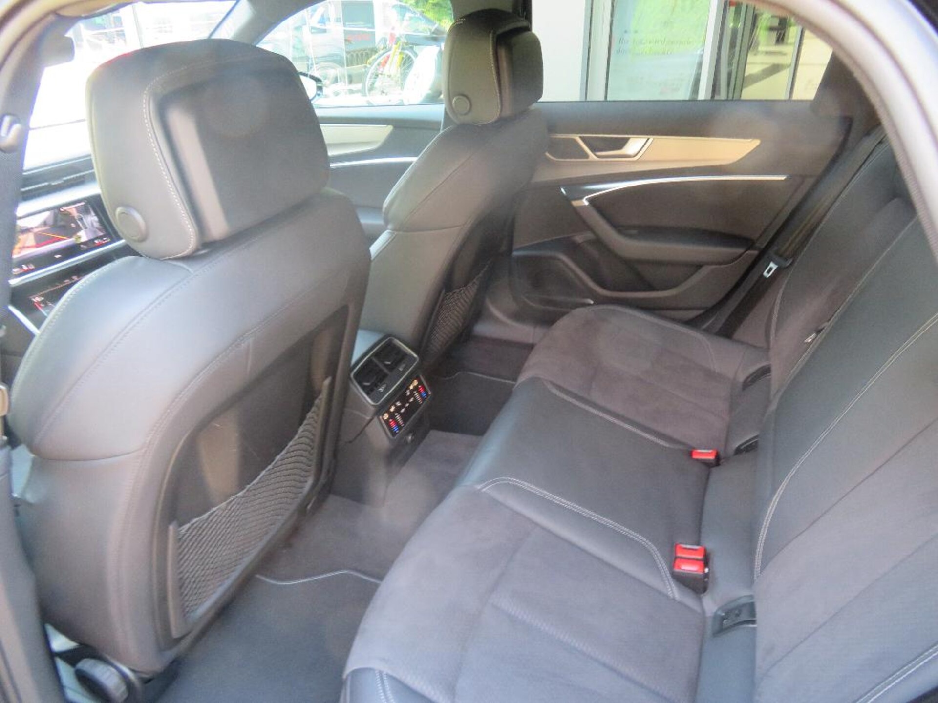 Audi A6 Avant S line