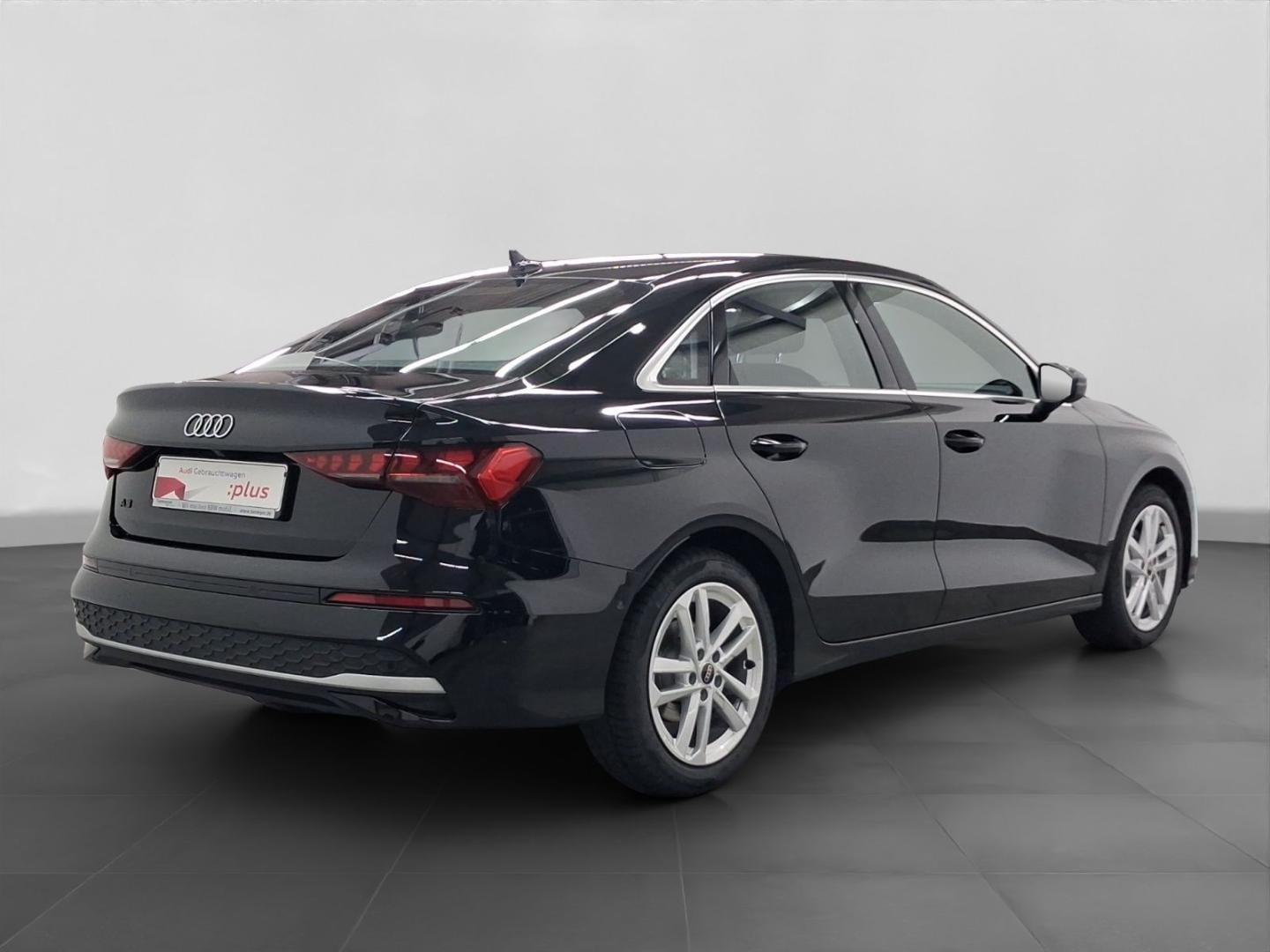 Bild über Audi A3 Limousine TDI S tronic - für weitere Informationen kontaktieren Sie den Audi Partner