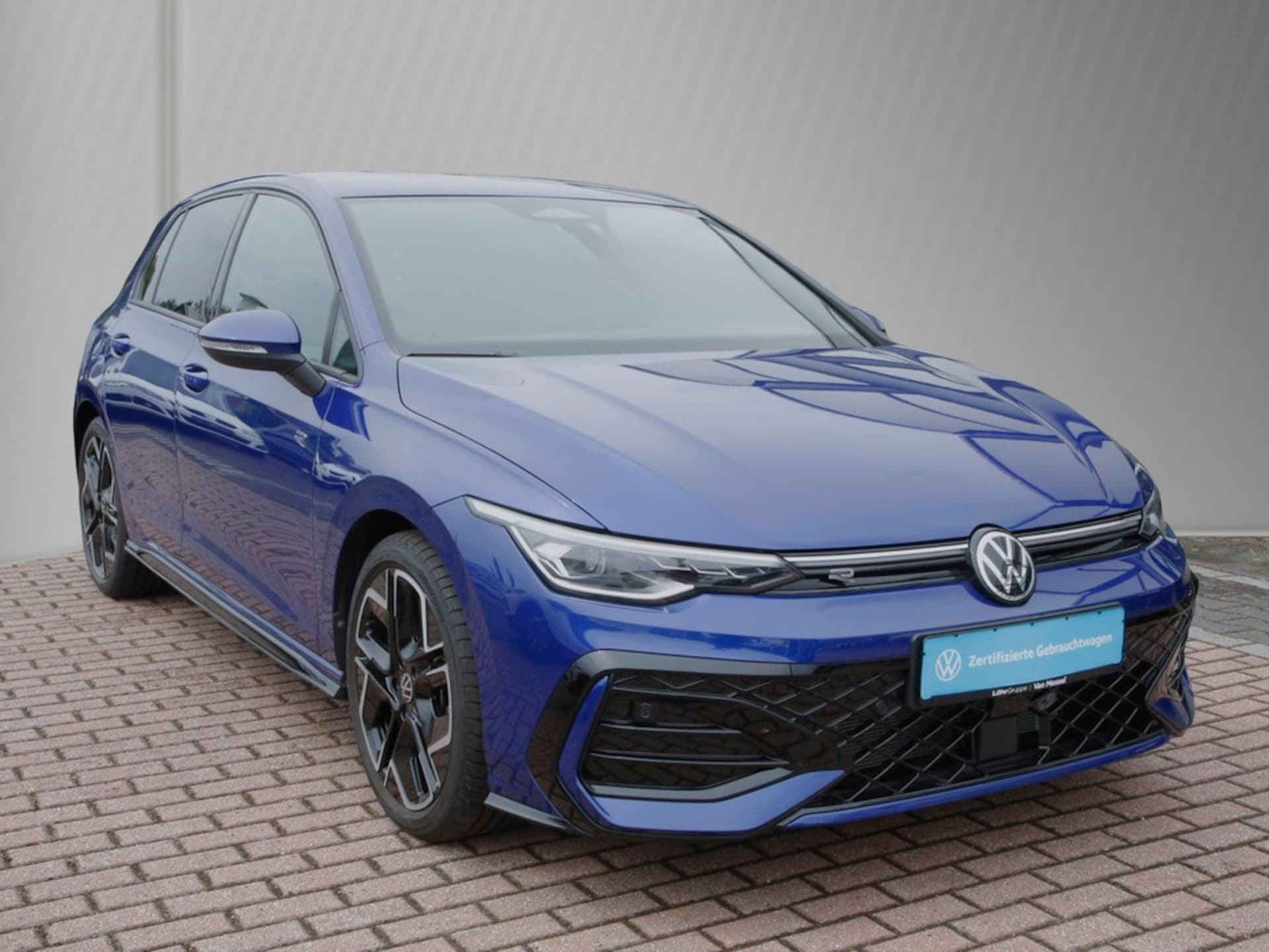 Volkswagen Golf R-Line