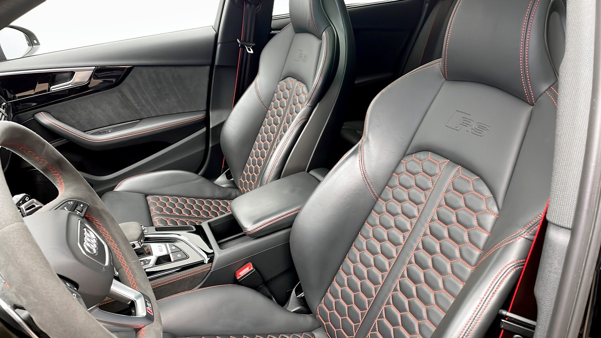 Image about Audi RS 4 Avant RS 4 Avant 450 hk tiptronic