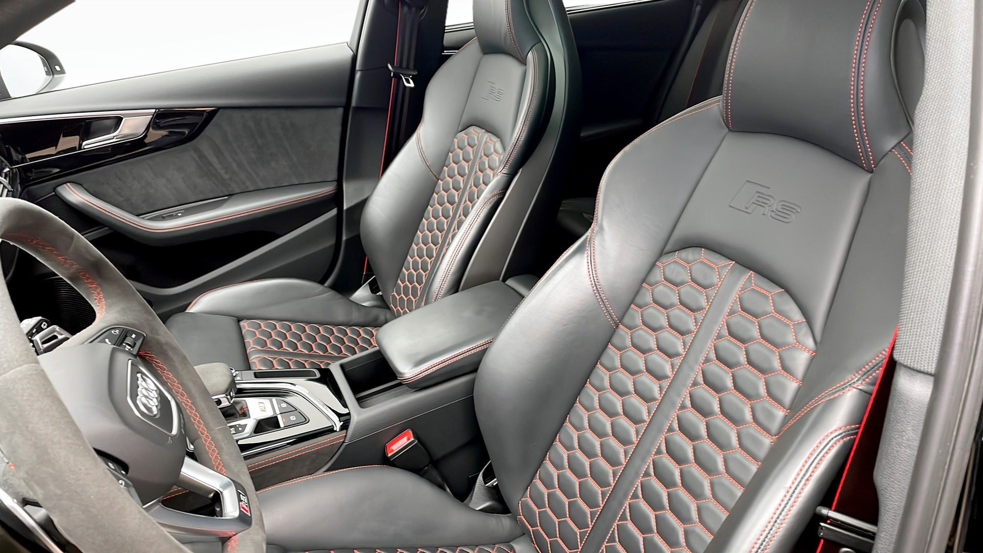 Image about Audi RS 4 Avant RS 4 Avant 450 hk tiptronic