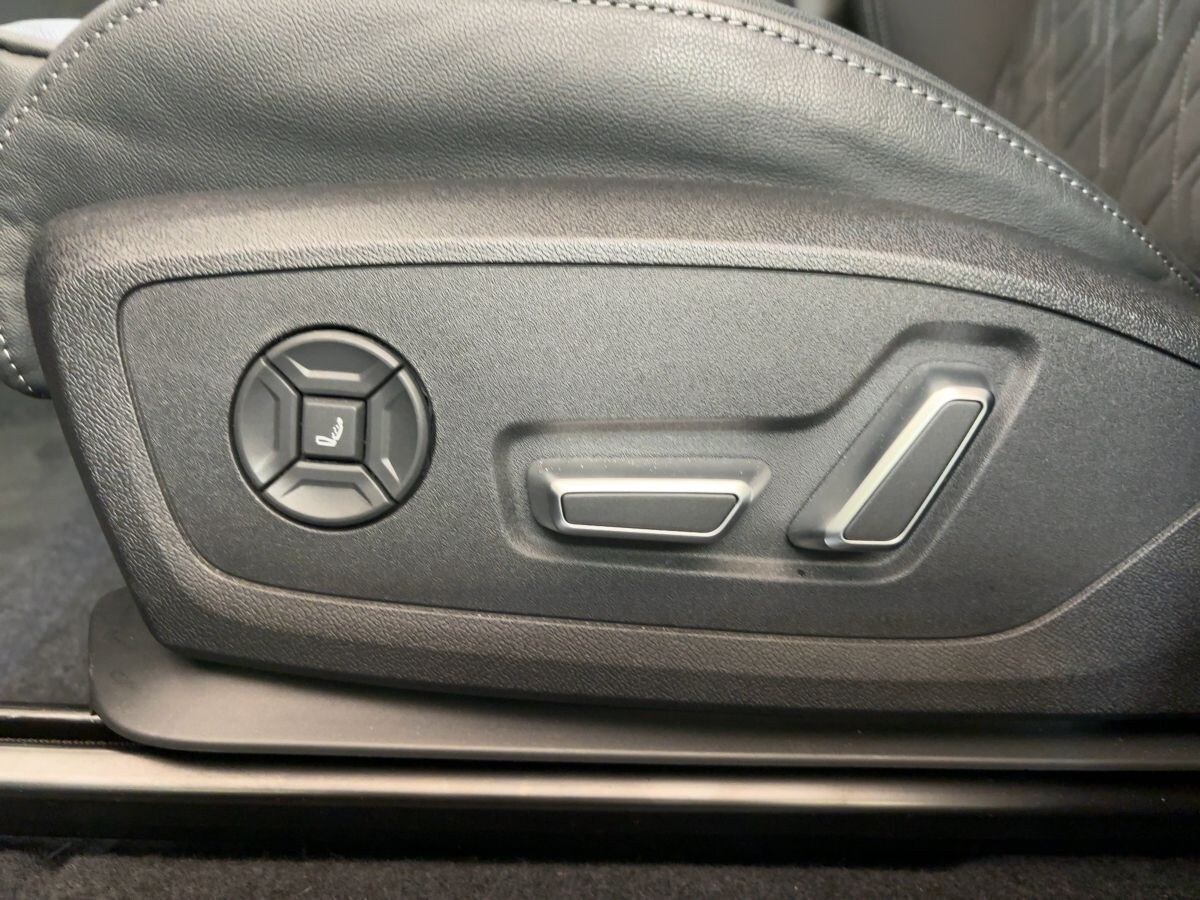 Image about Audi Q6 SUV e-tron e-tron quattro