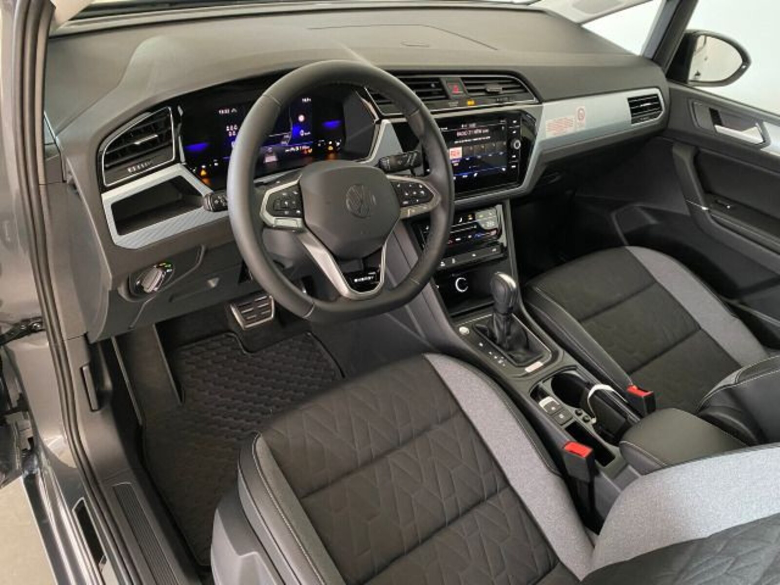 Volkswagen Touran – Bild 6