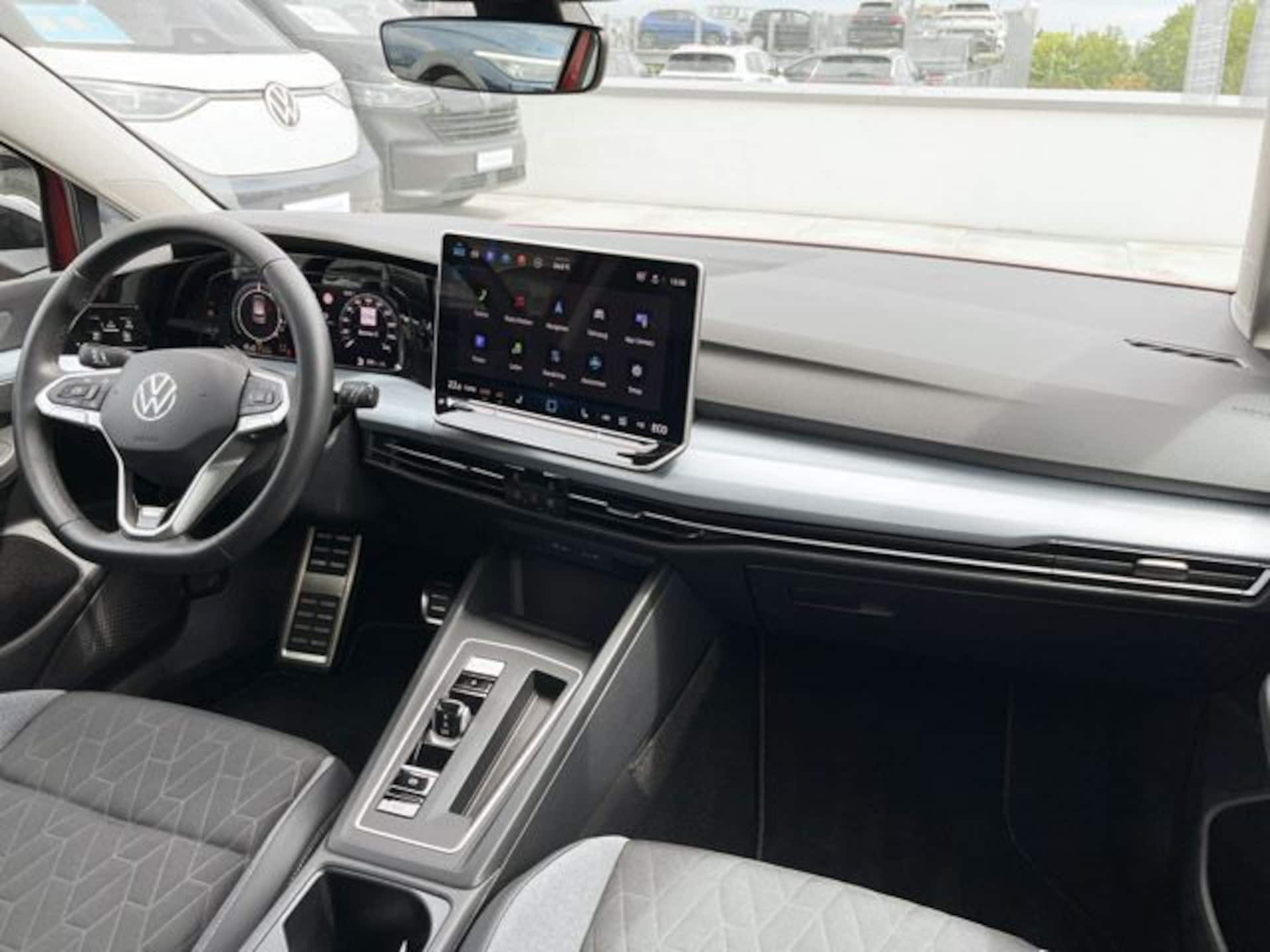 Volkswagen Golf Life