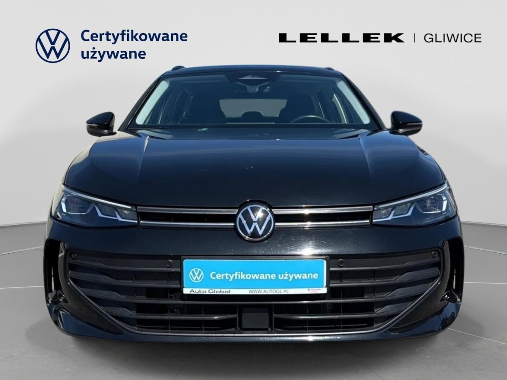Volkswagen Passat Model bazowy