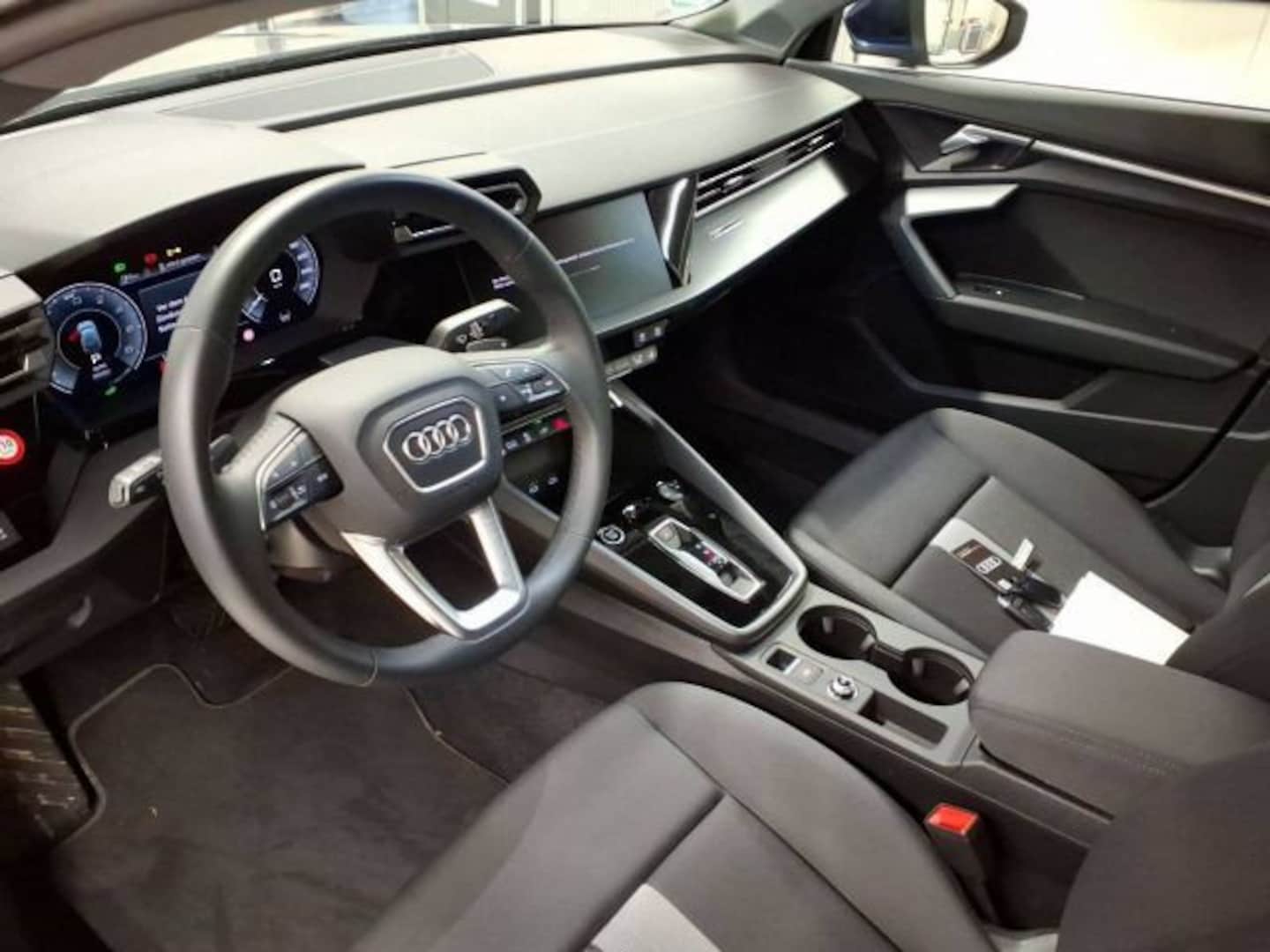 Bild über Audi A3 Sportback TFSI e 40 TFSI e S tronic - für weitere Informationen kontaktieren Sie den Audi Partner