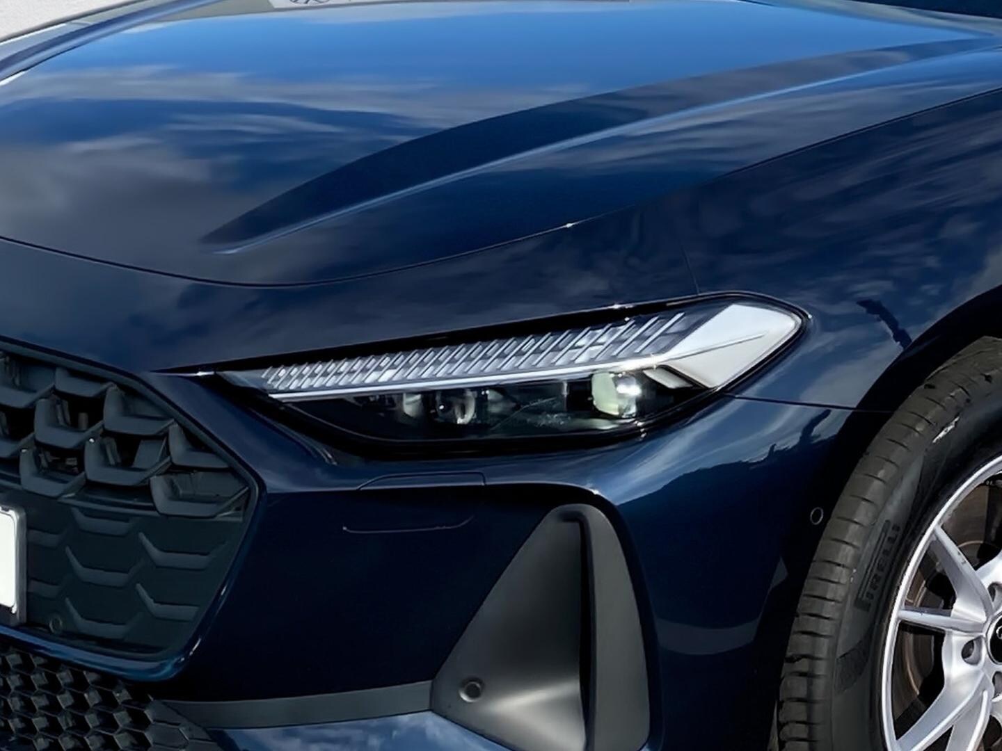 Bild über Audi A5 Avant TDI 150 kW S tronic - für weitere Informationen kontaktieren Sie den Audi Partner