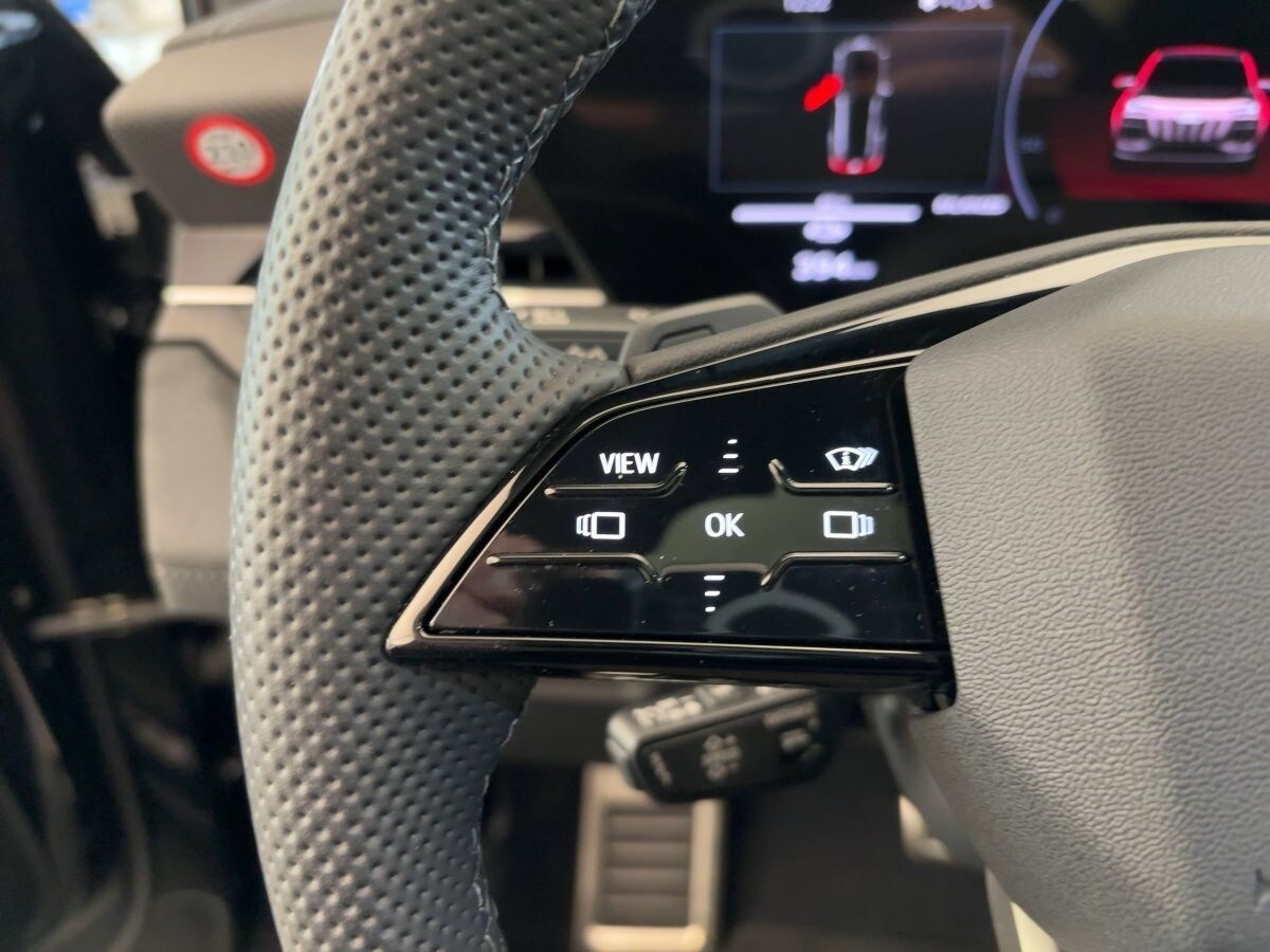 Image about Audi Q6 SUV e-tron e-tron quattro
