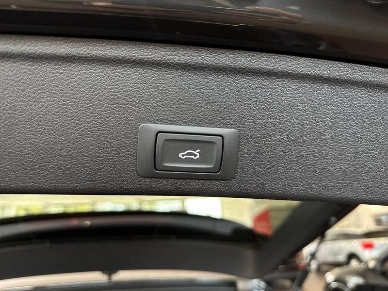 Immagine di Audi A4 Avant Business Advanced 30 TDI 100 kW (136 CV) S tronic - Vista: for more details contact your dealer